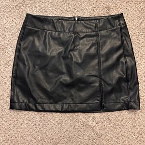 American Eagle vegan leather high rise mini skirt size 6